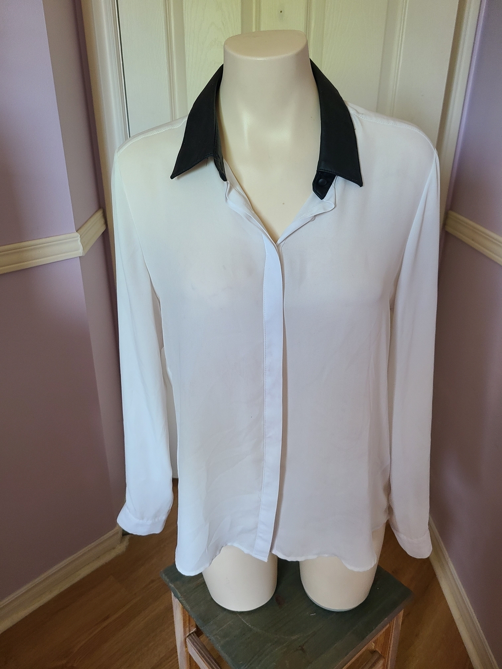 Atmosphere White Button-Down Blouse with Black Collar